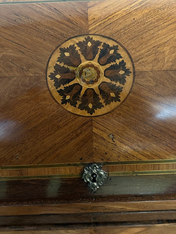 Beautiful Cylinder Desk In Louis XV Marquetry From the 18th Century