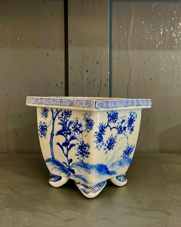 Petite jardinière en porcelaine de Chine, XXe siècle 