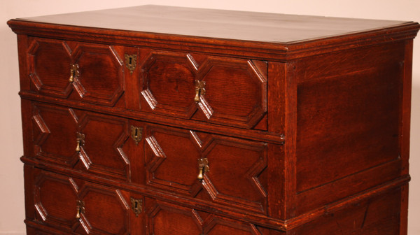 Jacobean Period Chest Of Drawers In Oak From The 17th Century