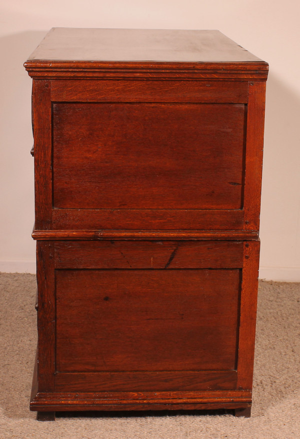 Jacobean Period Chest Of Drawers In Oak From The 17th Century