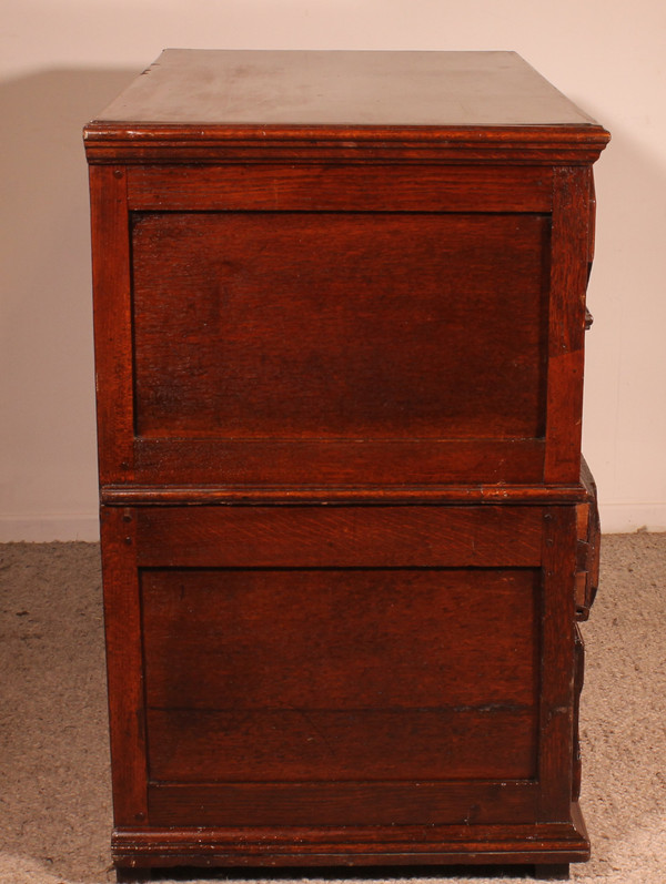 Jacobean Period Chest Of Drawers In Oak From The 17th Century