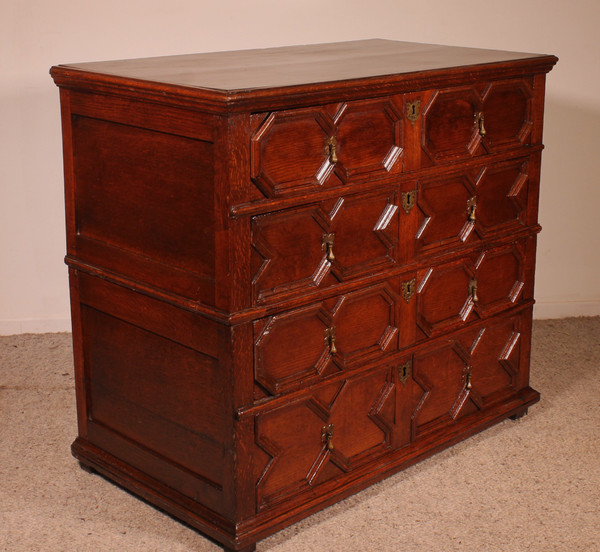 Jacobean Period Chest Of Drawers In Oak From The 17th Century