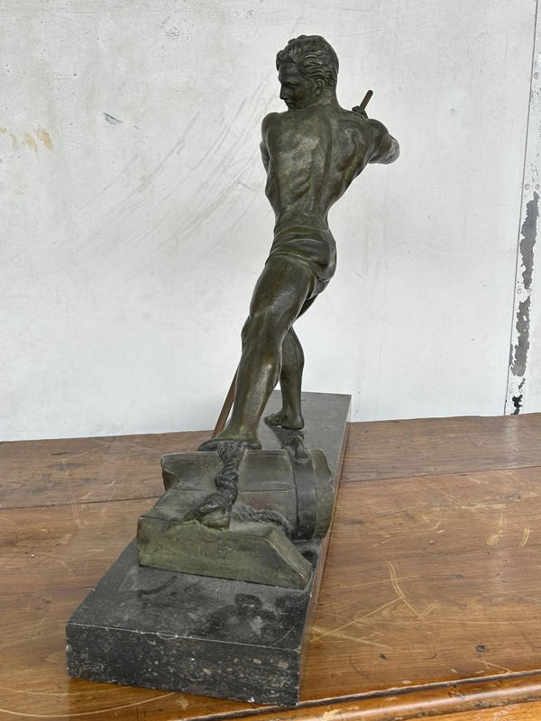 Große Art-Deco-Bronze „La Force“, unsigniert, H 59 x L 75 cm