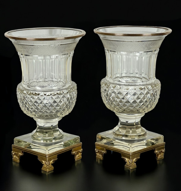 PAIR OF ANTIQUE 19th C. BACCARAT VASES IN MEDICIS SHAPE IN CUT CRYSTAL