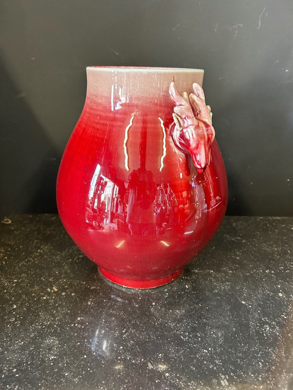 Vaso in porcellana rosso sangue XX secolo