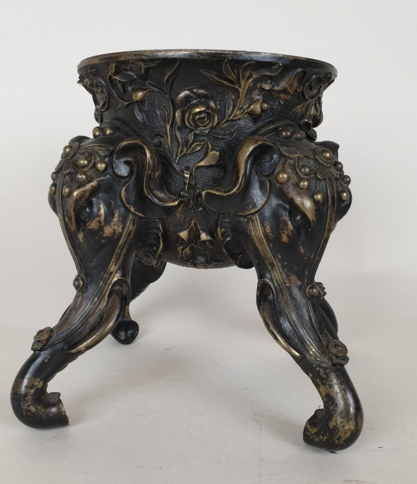 Bronze Cup Foot, With Elephant Heads, 19th Century