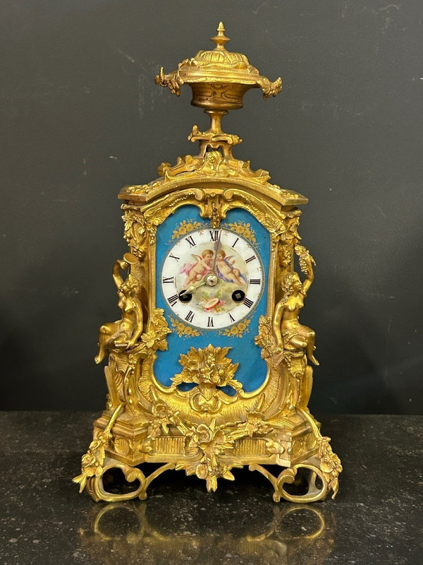 Orologio In Bronzo Dorato E Piatti In Porcellana Del Periodo Napoleone III