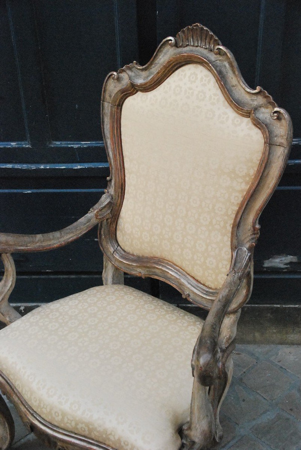 Venice , Large 18th century ceremonial armchair with frame