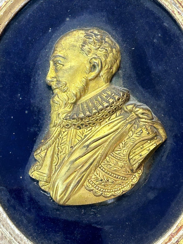 Coppia di ritratti in medaglione - Profili in bronzo dorato Enrico IV e Sully Periodo del XVIII secolo