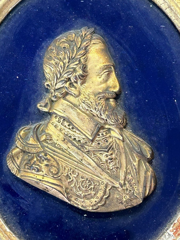 Coppia di ritratti in medaglione - Profili in bronzo dorato Enrico IV e Sully Periodo del XVIII secolo