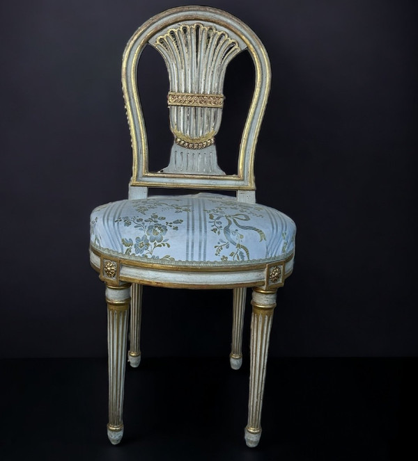 Suite De Quatre Chaises Montgolfières De Style Louis XVI - Bois Laqué Et Doré