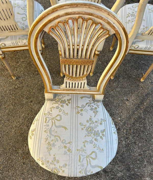 Suite De Quatre Chaises Montgolfières De Style Louis XVI - Bois Laqué Et Doré