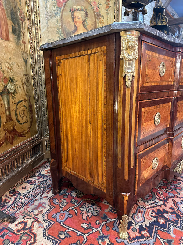 TRANSITION PERIOD CHEST - 18th century