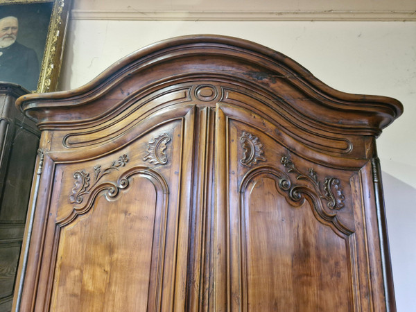 18th century, curved cabinet Rhône Valley Louis XV