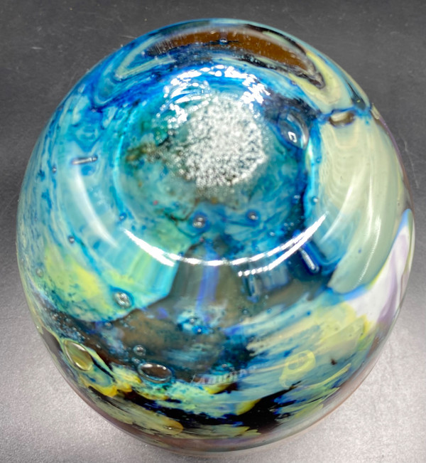 BLOWN GLASS VASE