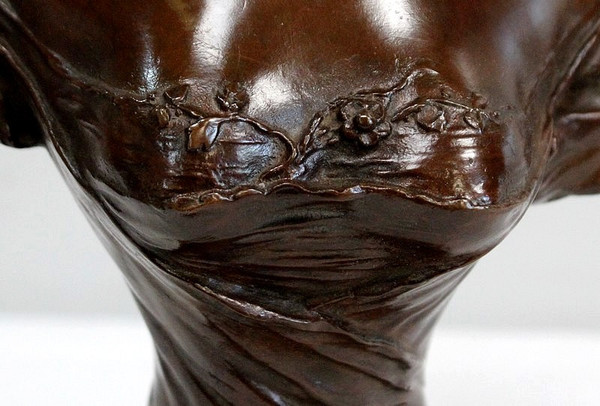 Bronze « Femme au Chapeau » de Meslais – Début XXe