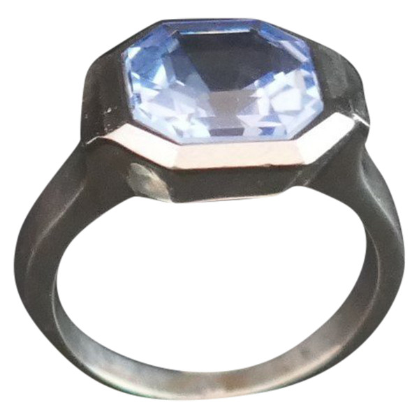 Bague Art Déco En Argent Sertie d'Un Spinelle Bleu De Synthèse.