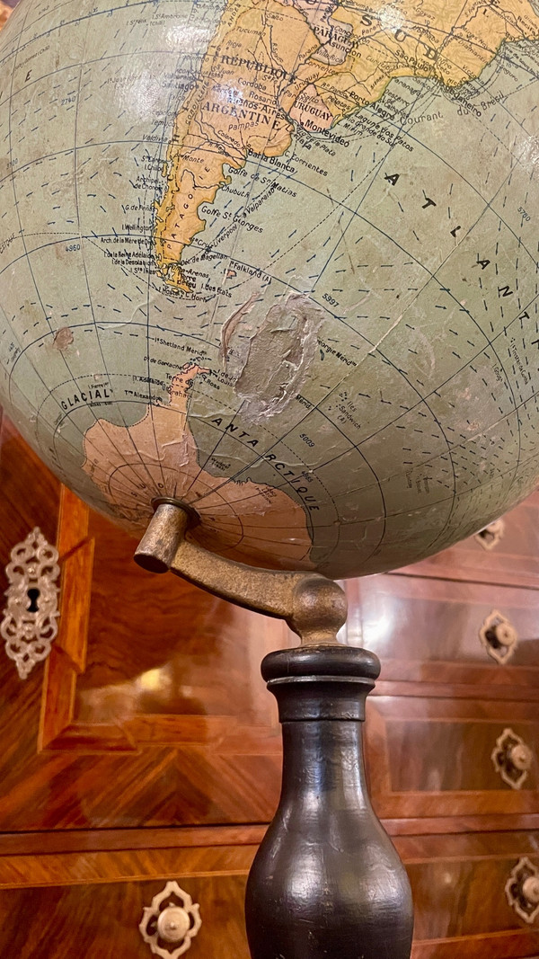 Terrestrial Globe G. Thomas, Between 1925 and 1935