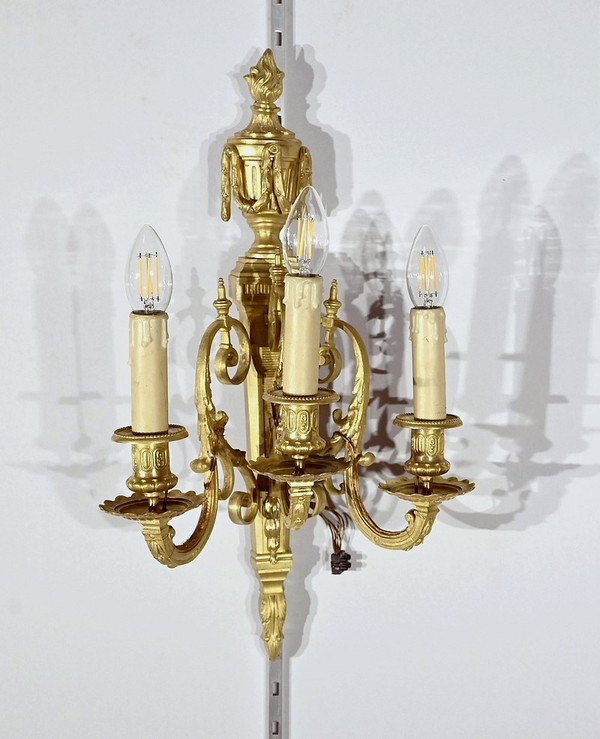 Pair of bronze wall lights, Louis XVI style - 1st part 19th century