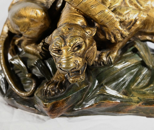 Bronze group "Combat de Tigres", signed E. Drouot - Late 19th century