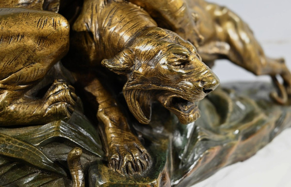 Bronze group "Combat de Tigres", signed E. Drouot - Late 19th century