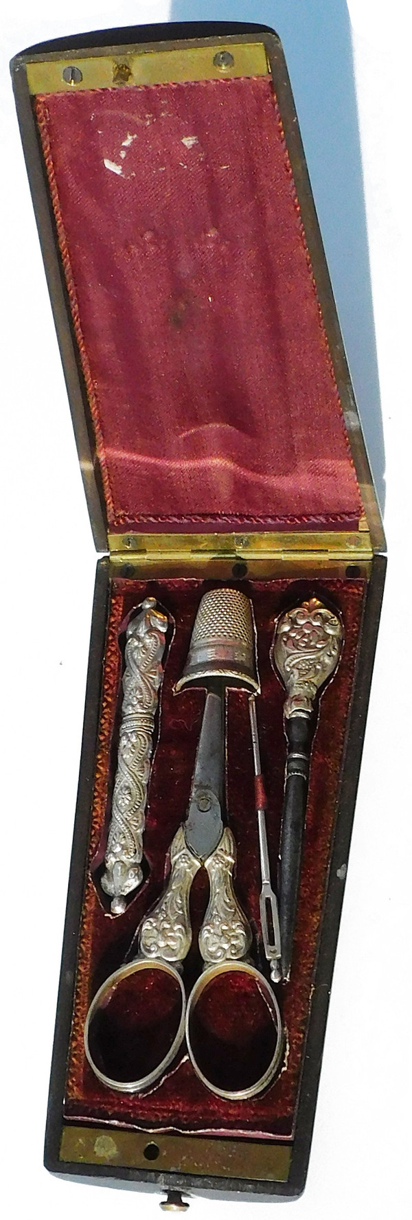 Silver Sewing Set In An Inlaid 19th Century Box