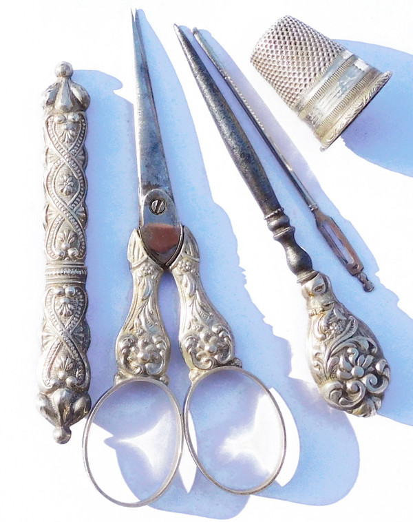 Silver Sewing Set In An Inlaid 19th Century Box