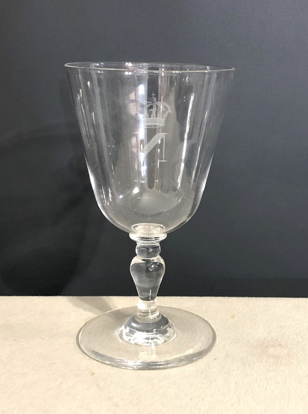 Ancien verre à pied en cristal du service impérial de NAPOLEON III monogrammé du N couronné