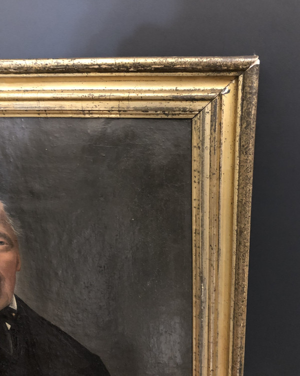 Old framed portrait of a notable signed MICHEL C. gilded frame with gold leaf Oil on canvas XIX