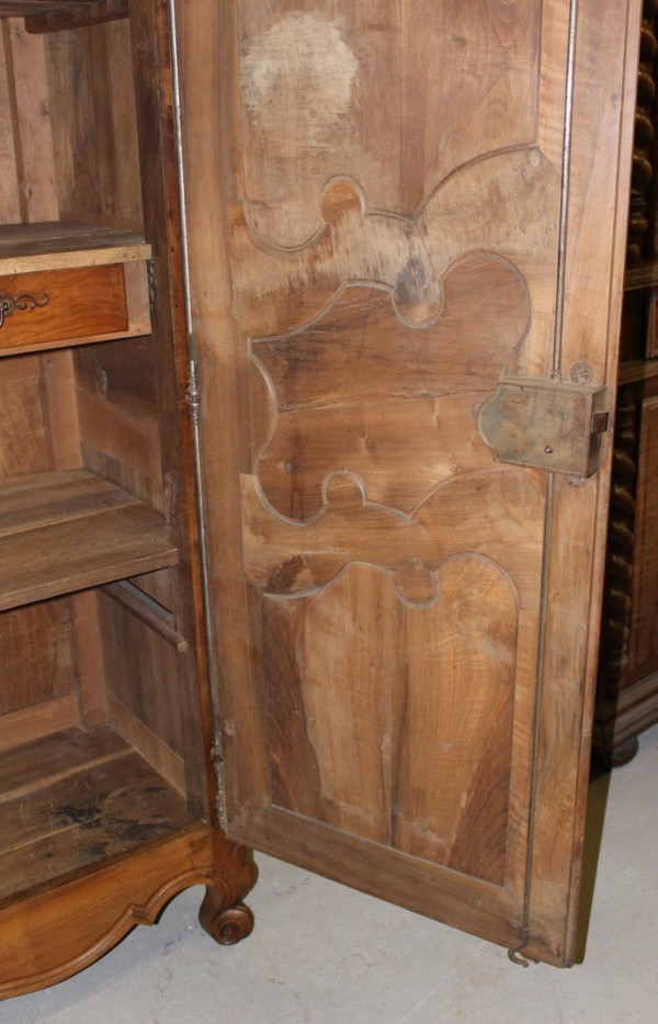 Armoire Charolaise En Noyer Début XIX