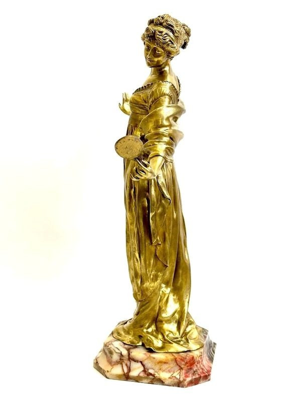 Bronze Art Nouveau "Elégante Au Miroir""