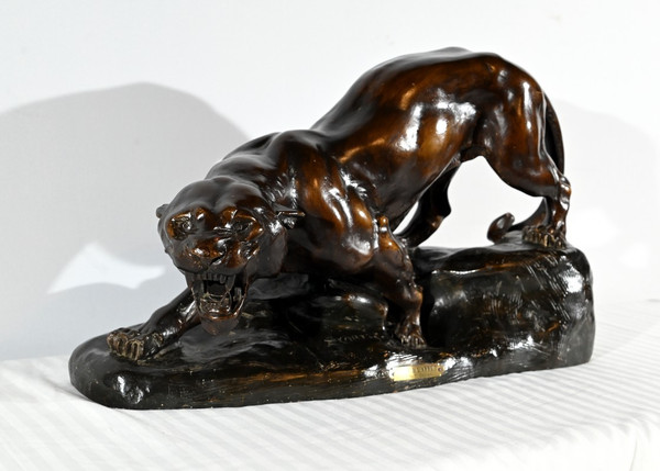 Tiger on the prowl" terracotta sculpture, signed T.Cartier - Early 20th century