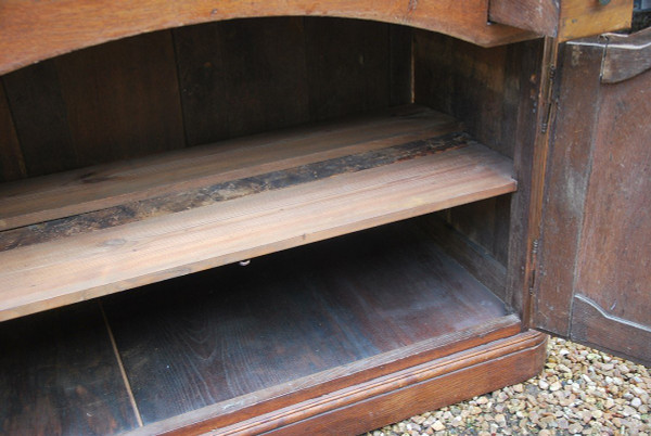 18th Century Oak Hunting Buffet