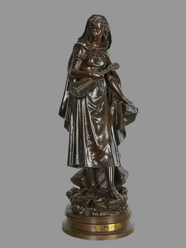 SCULPTURE / WOMAN WITH A MANDOLIN IN PATINATED BRONZE SIGNED EUTROPE BOURET 1833-1906