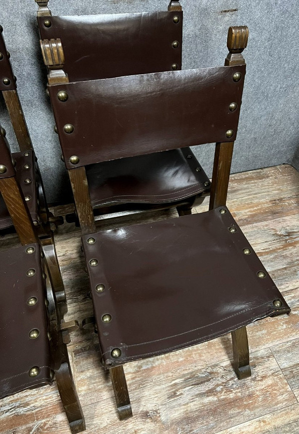 Série de 6 Spectaculaire chaises style médiévales en bois massif et cuir époque XIX circa 1850 