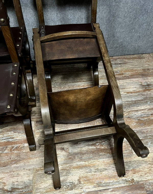 Série de 6 Spectaculaire chaises style médiévales en bois massif et cuir époque XIX circa 1850 