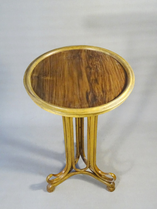 Table de lecture , Lese Tisch N°1 par Thonet - 1895 -Art nouveau