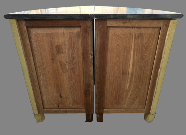 PAIR OF CORNERS WITH ROUNDED FRONT OPENING THROUGH A LACQUERED WOOD DOOR