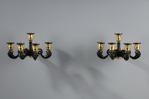 Coppie di applique d'epoca in bronzo di restauro