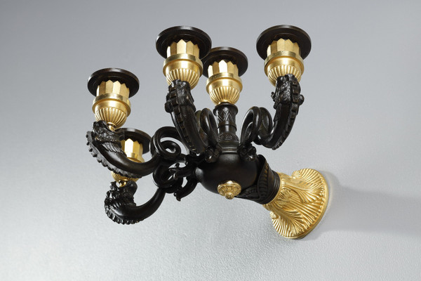 Coppie di applique d'epoca in bronzo di restauro