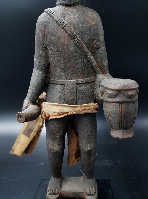 Statue représentant un Griot, Akan, Ghana