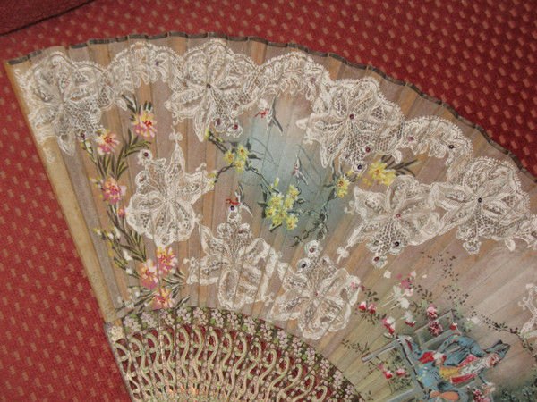 Fan with lace decoration, genre scene, flowers and birds painted on gauze, 19th century