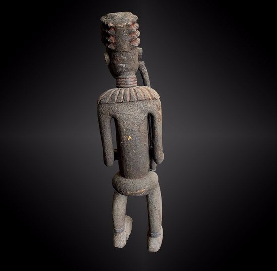 SKULPTUR einer DIGNITÄREN Kultur Bamoun, Kamerun Erste Hälfte des 20. Jahrhunderts