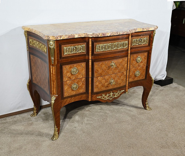 Rosewood and Amaranth chest of drawers, Louis XV / Louis XVI Transition style – Late 19th century