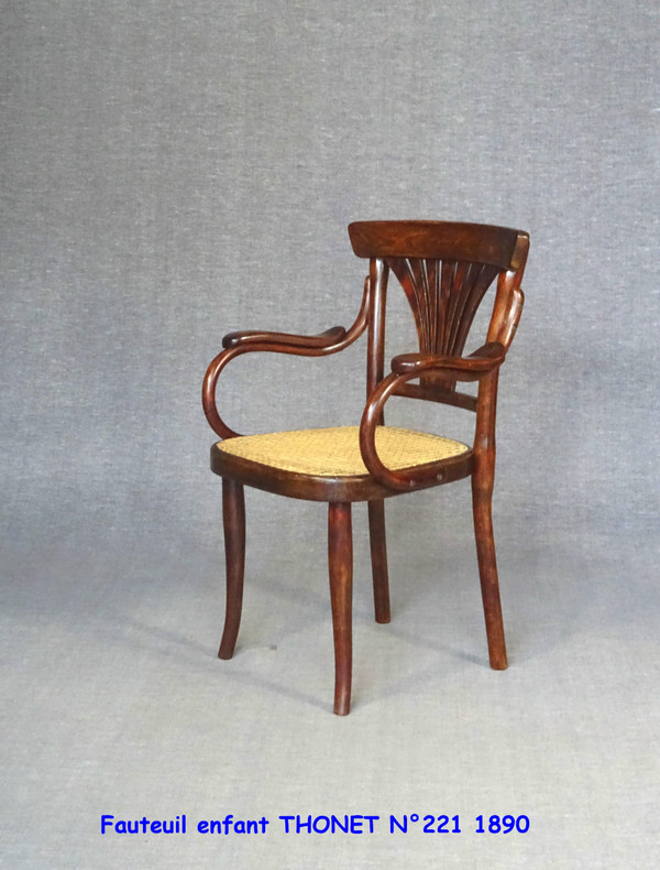 THONET Kindersessel Nr. 221, 1900, neues Geflecht