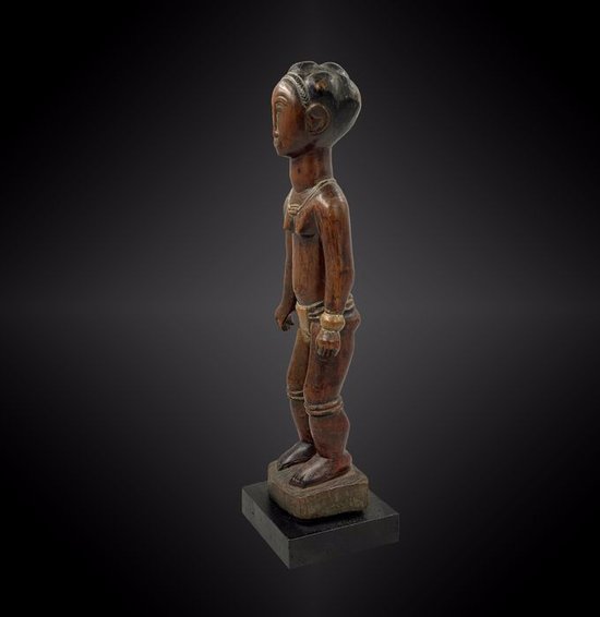 STATUETTE MASCULINE Culture Baoulé, Côte d'Ivoire Première moitié du XXème siècle 