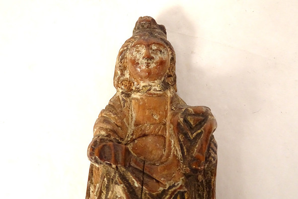 Piccola scultura Vergine e Bambino in legno di bosso intagliato del XVII secolo