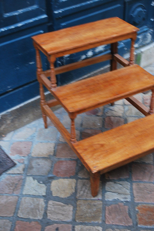 Library Step Stool In Natural Wood, 19th Century