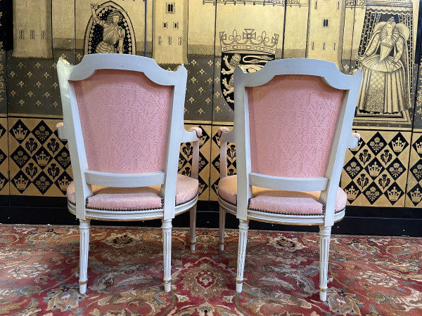 Paire De Fauteuils De Style Louis XVI