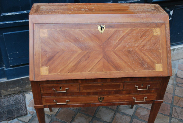 Louis XVI period inlaid sloping desk